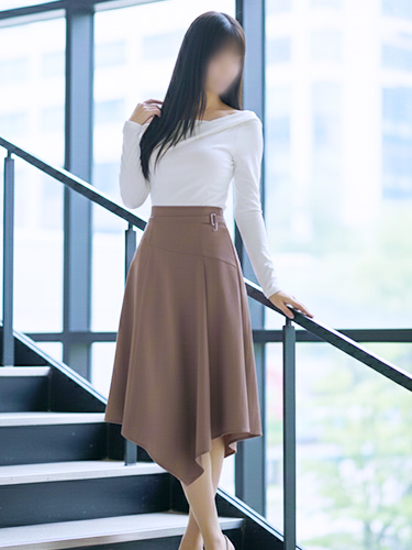 巨乳スレンダー美脚妻 音羽1