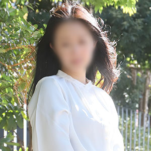 清楚で小柄な風俗未経験 杏300