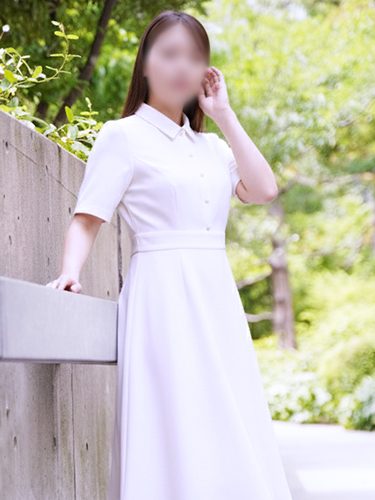 桜井ゆき似の風俗嬢 小柄スレンダーな本気の熟女 友美香01