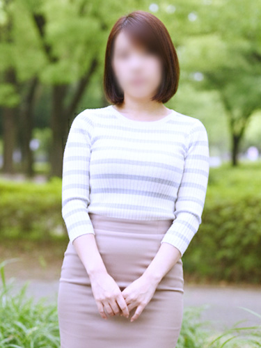 小柄 むっちりなエロボディの派遣OL 真宙1