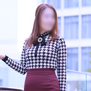 高身長の美脚熟女 清香300