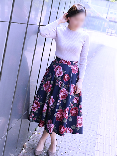 清楚な現役ナース(看護師)の美人若妻【薫子】002