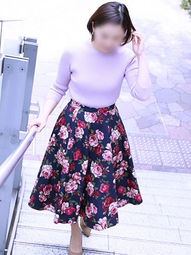 清楚な現役ナース(看護師)の美人若妻【薫子】004