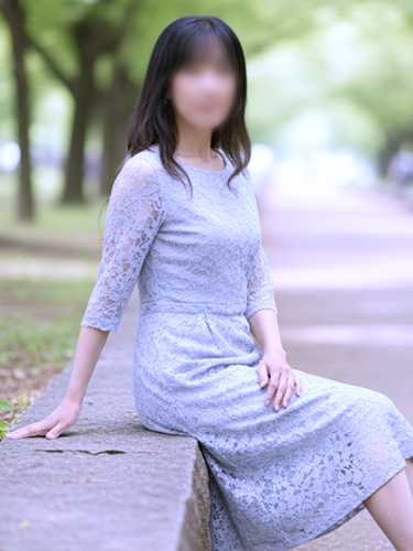 スレンダーな上品熟女 柚花1