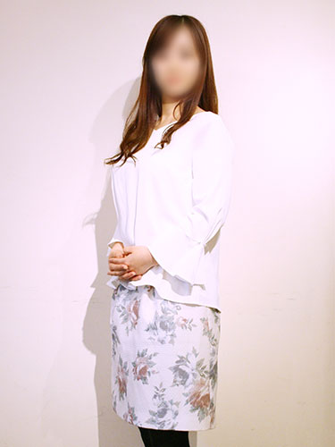 会社受付の巨乳妻 穂花01