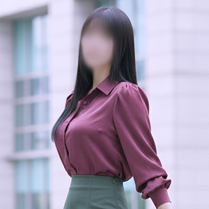 巨乳スレンダー美脚妻 音羽