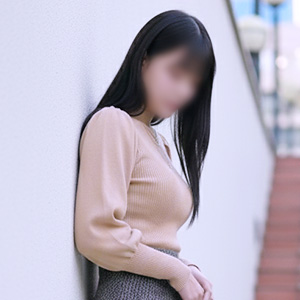 巨乳スレンダー美脚妻 音羽