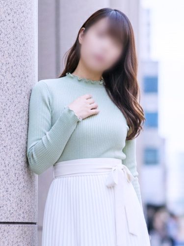 長身で巨乳の癒し系熟女 恵里奈0