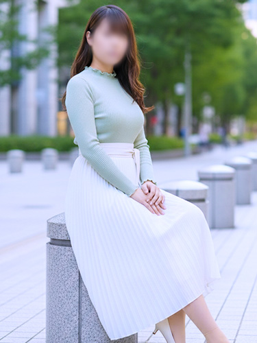 長身で巨乳の癒し系熟女 恵里奈3