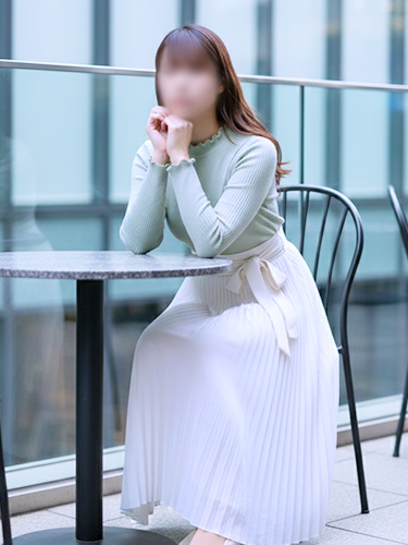 長身で巨乳の癒し系熟女 恵里奈6